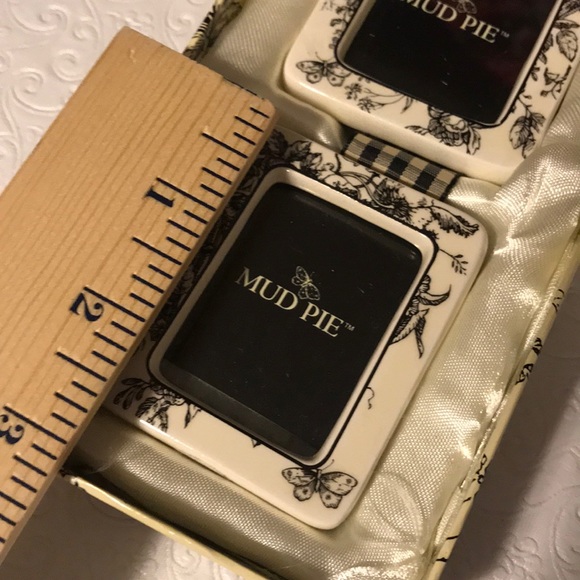 Mud Pie toile triple picture frame nib - Picture 7 of 7